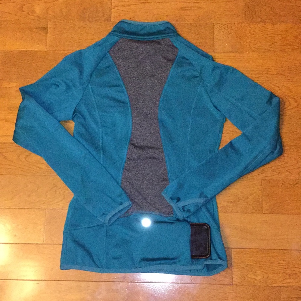💕Athleta Reflective Prevail Jacket/Coat💕 - Picture 8 of 14
